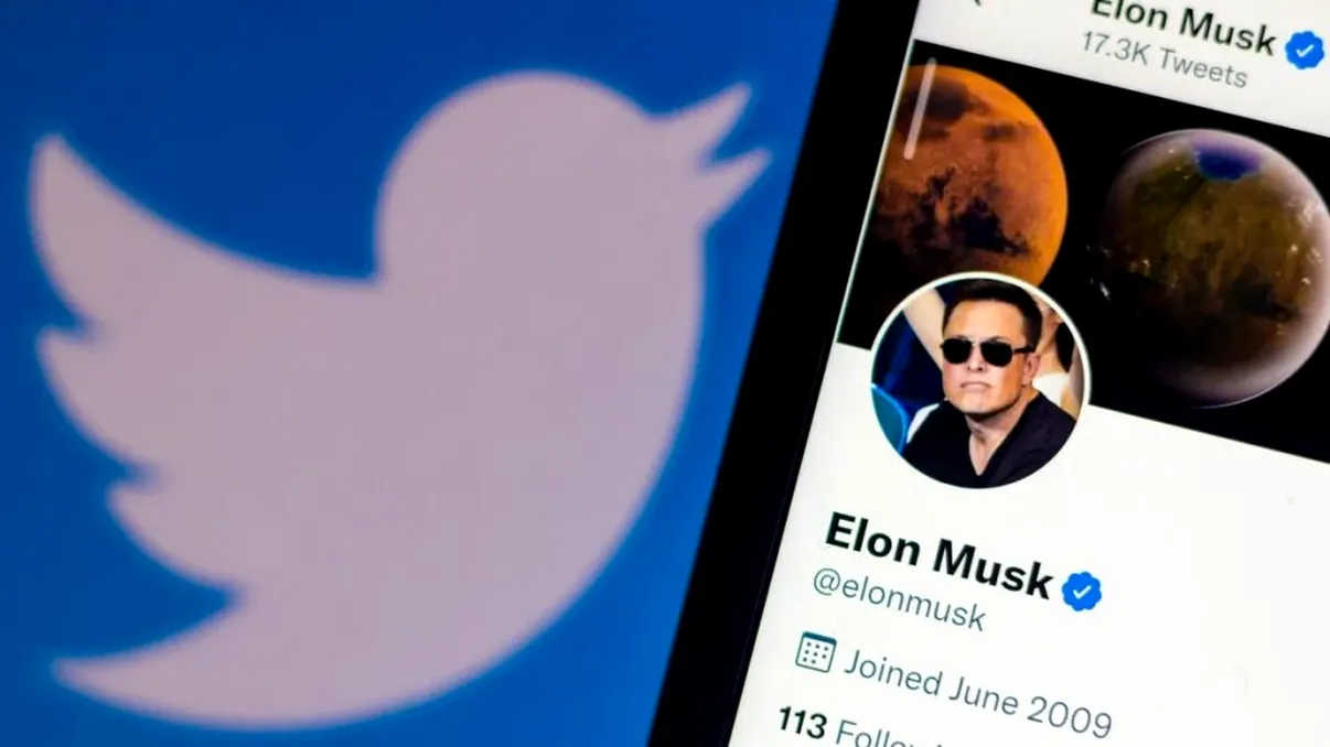 Elon Musk a cumpărat Twitter pentru o sumă colosală. Ce schimbări vrea să facă pe platformă
