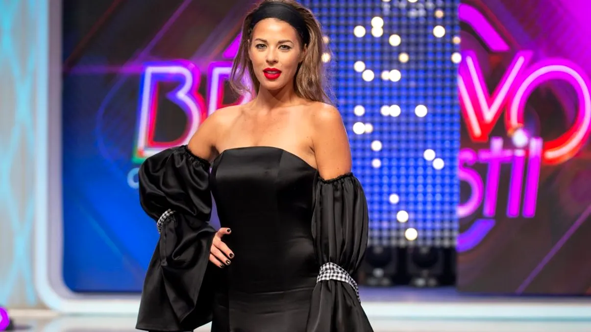 Cum s-a îmbrăcat Roxana Nemeș la un show din Turcia. Fosta concurentă Survivor i-a înnebunit pe străini