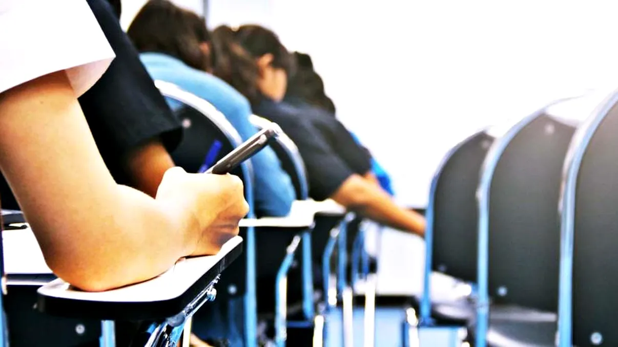 Conjugarea corectă a verbelor a fi și a vrea