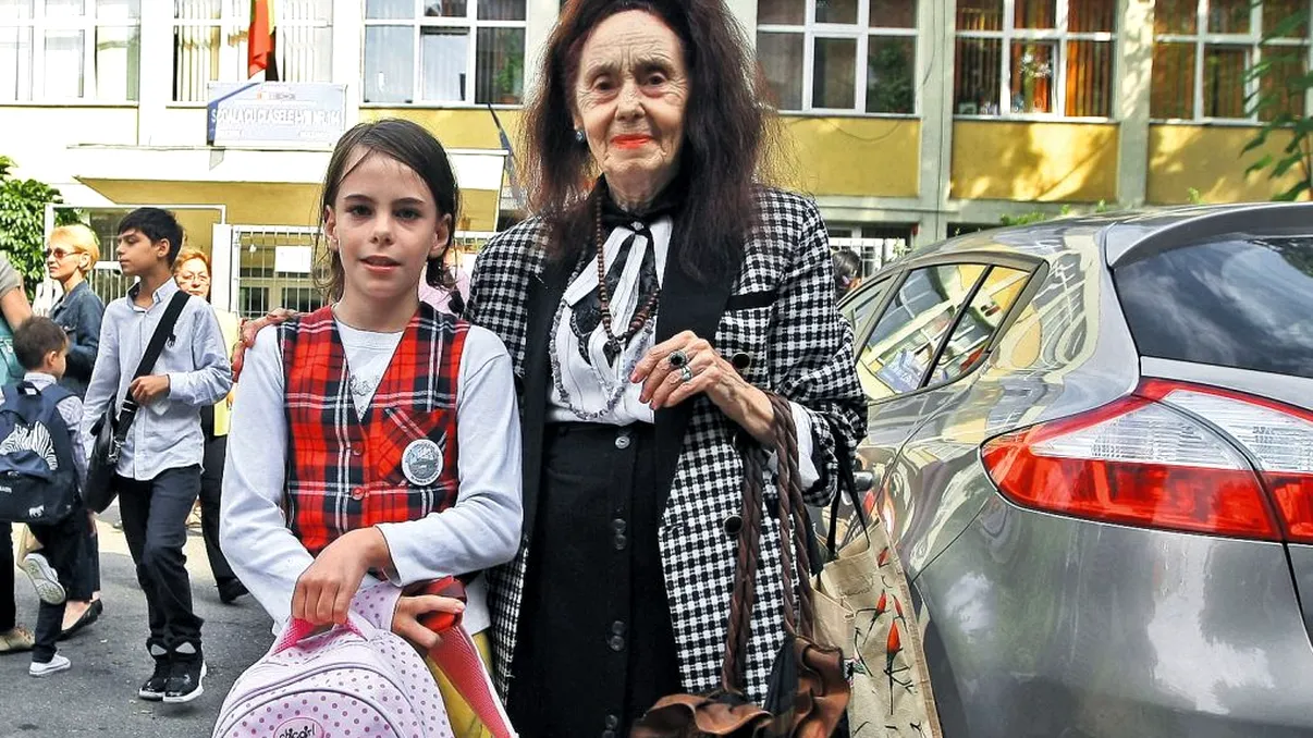 Cu ce medie generală a absolvit fiica Adrianei Iliescu liceul. Ce vrea să facă Eliza după BAC (exclusiv)