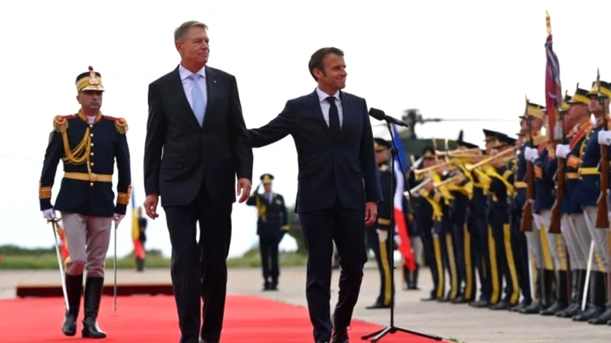 Ce a mâncat Emmanuel Macron în vizita din România. Meniul te va surprinde