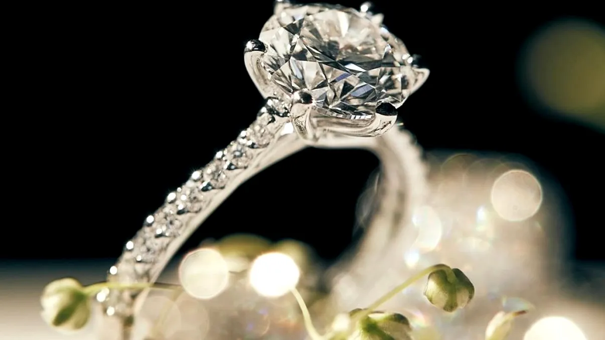 Logodnă nouă în showbiz! A primit inelul, dar nu vrea nunta: „Suntem împreună de mai bine de doi ani” EXCLUSIV