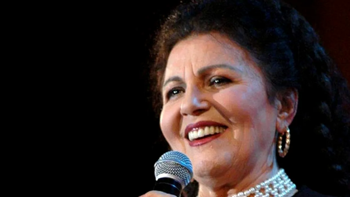 Cine este Doina Baciu, prezentatoarea care a gonit-o de pe scena de la Iași pe Irina Loghin