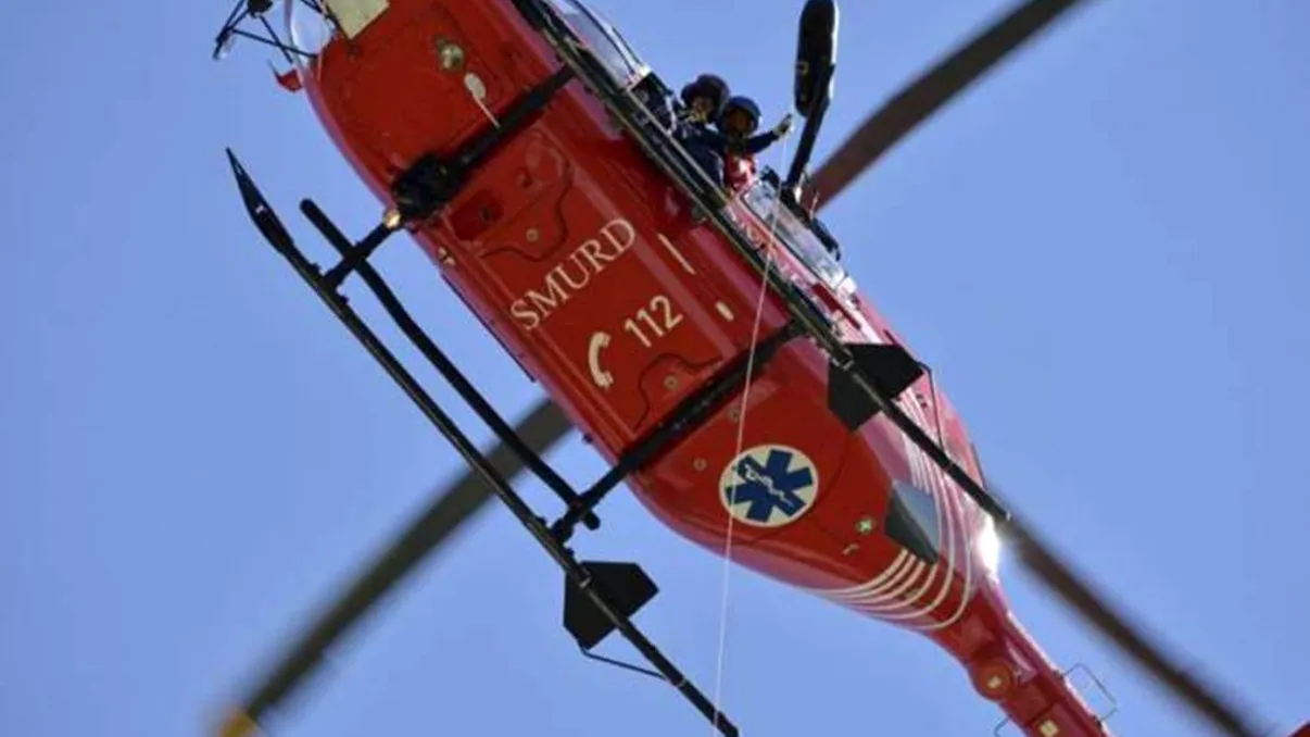 Copil de 9 ani, în stare critică după ce s-a înecat la scăldat. Greșeala făcută de tatăl său: „A durat doar 5 minute