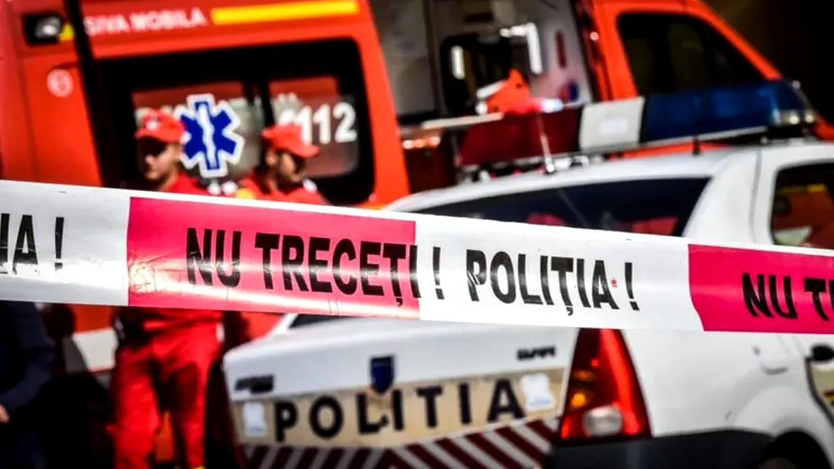 Accident grav în Piaţa Unirii din Bucureşti. Două maşini au ajuns pe trotuar în urma coliziunii