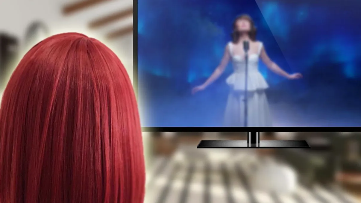 Cântăreaţa din România care a rămas fără sutien la TV. Imaginile de care mulţi au uitat