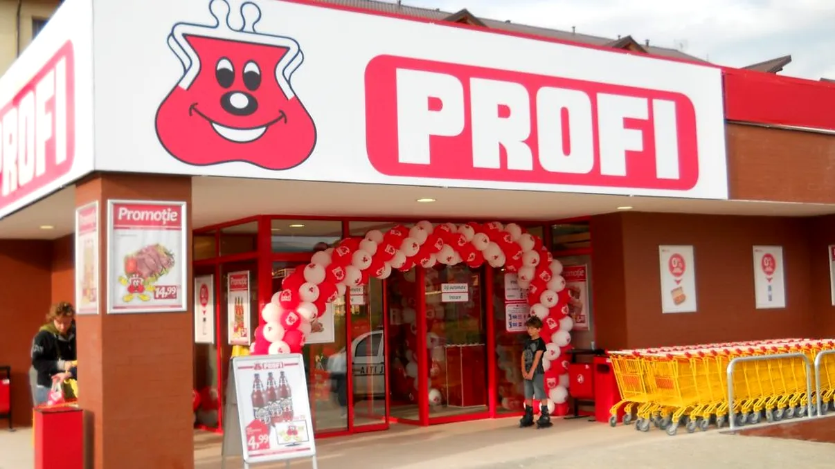 Ce salariu are o casieriţă de la Profi în 2024. Suma nu e deloc mare