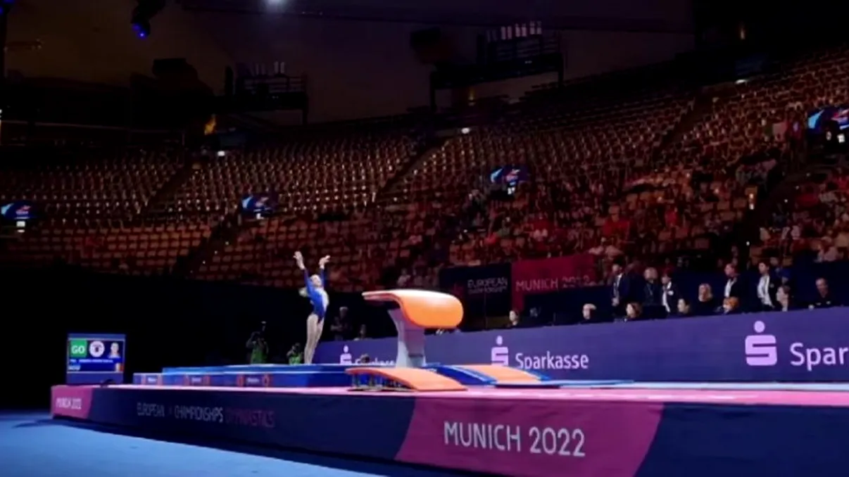 Medalie de aur pentru România la proba de sărituri de la Campionatul European. Sabrina Maneca-Voinea participă şi în finala de la sol