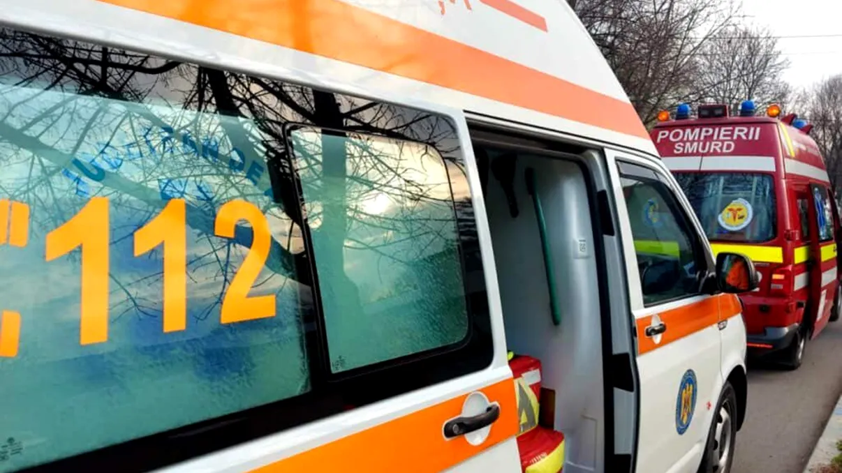 Ultima oră! Accident cu 9 victime la ieșirea din Arad, între un microbuz și trei autoturisme. Mai multe ambulanțe au intervenit de urgență