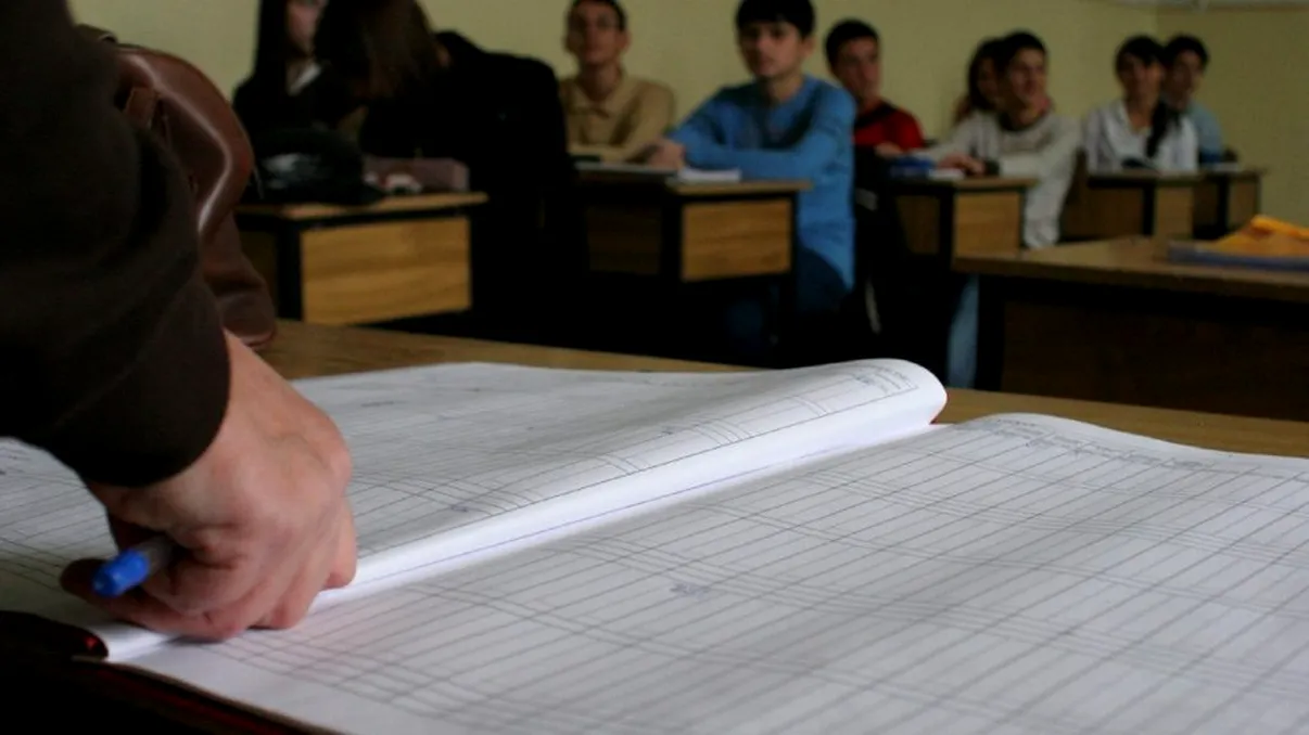 Catalogul clasic de note devine istorie. Cu ce va fi înlocuit şi în ce şcoli