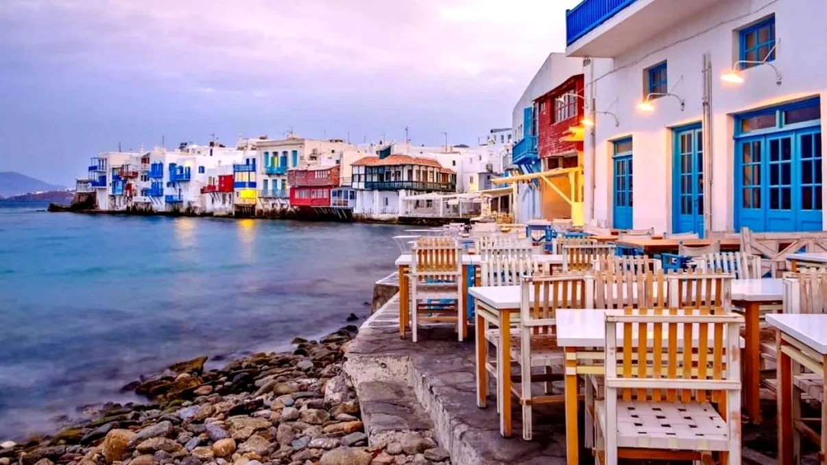 Cât costă în Mykonos o gustare, o bere și un cocktail în 2022. Suma nu şi-o permite orice român