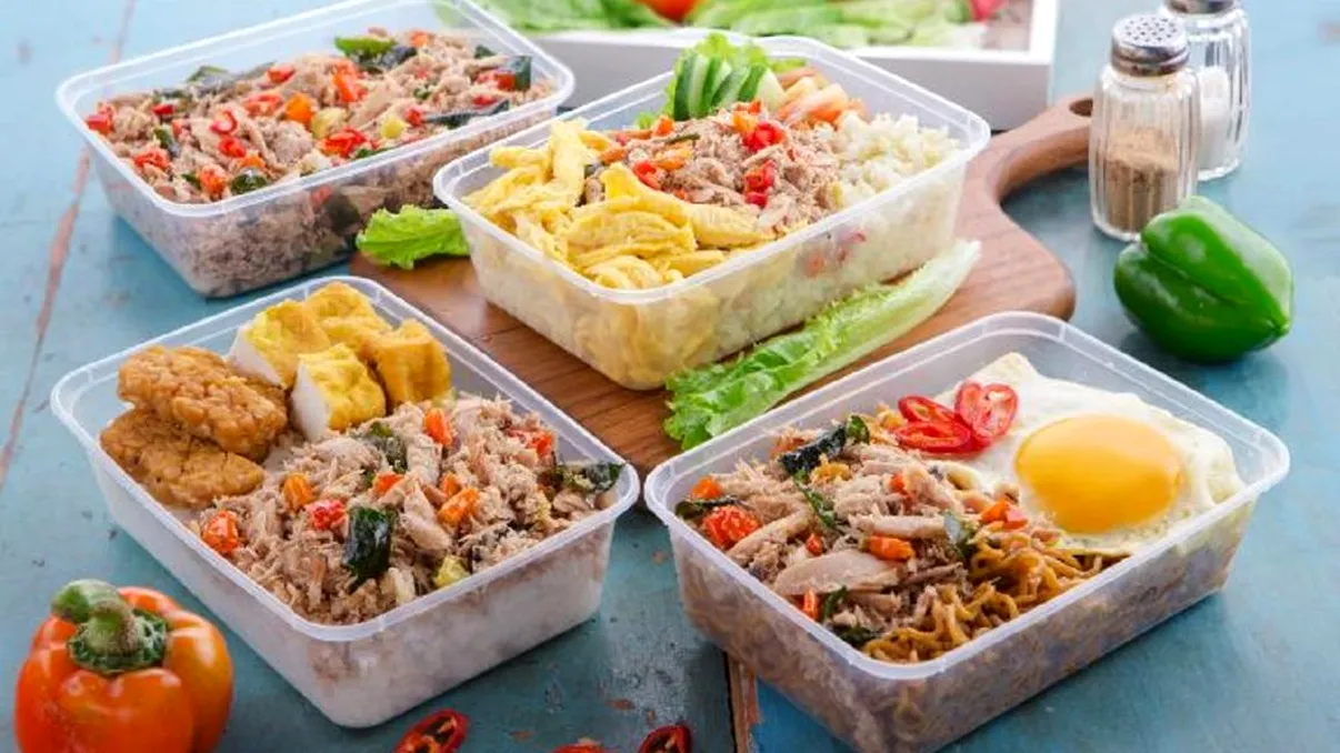 De ce să nu mai mănânci vreodată direct din caserolă. Este o mare greșeală