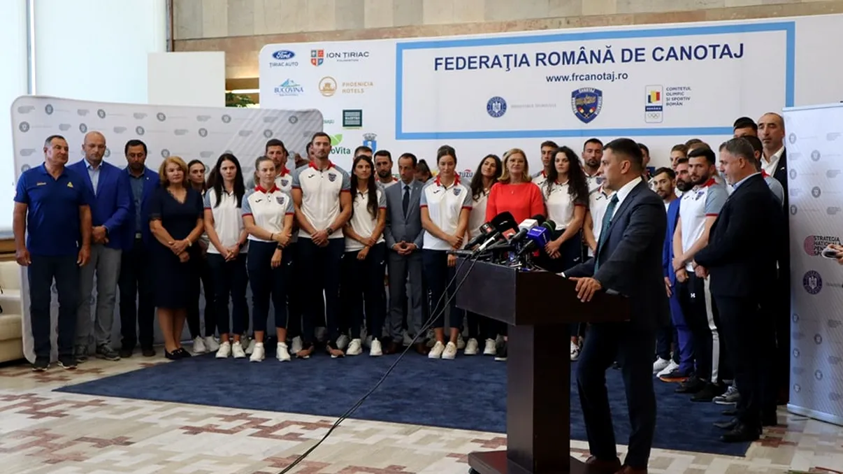 Elisabeta Lipă „a dat de pământ” cu Eduard Novak la sosirea canotorilor români de la Campionatul Mondial. „Ați venit total nepregătit”. Ce i-a reproșat Ministrului Sportului - FOTO