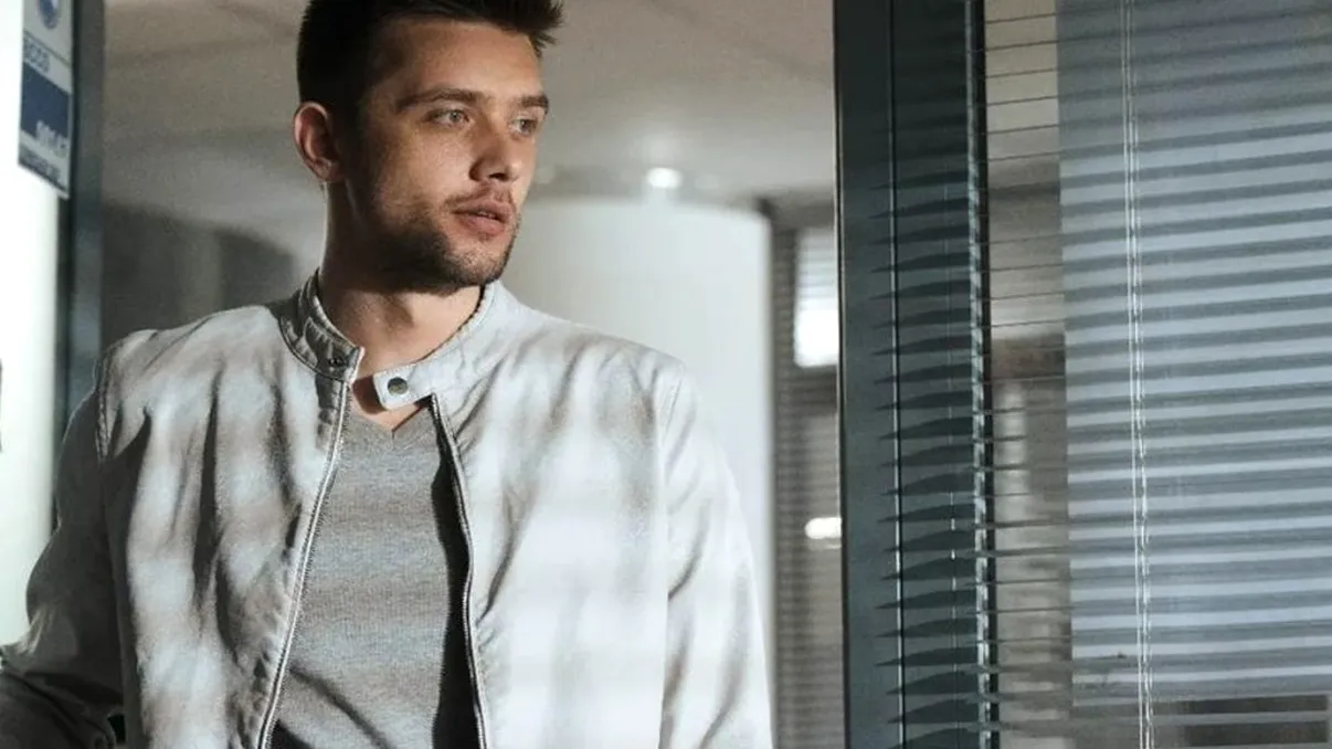 Cine este Marian Olteanu, noul actor din serialul „Clanul” de pe Pro TV. Tânărul îşi face singur cascadoriile: „Mă bag cu mare drag”