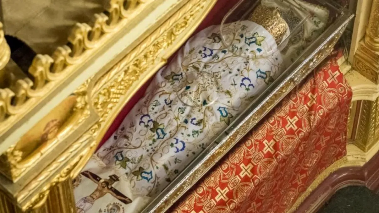 Istoria moaștelor Sfintei Parascheva. Secretul pe care îl ascund acestea și blestemul pe care îl poartă