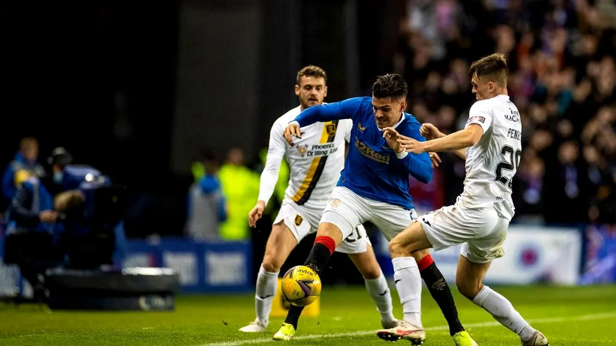 Ianis Hagi, pregătit să joace la o echipă din Premier League, după perioada de refacere. „Vorbesc foarte mult cu el. Este foarte puternic mental”