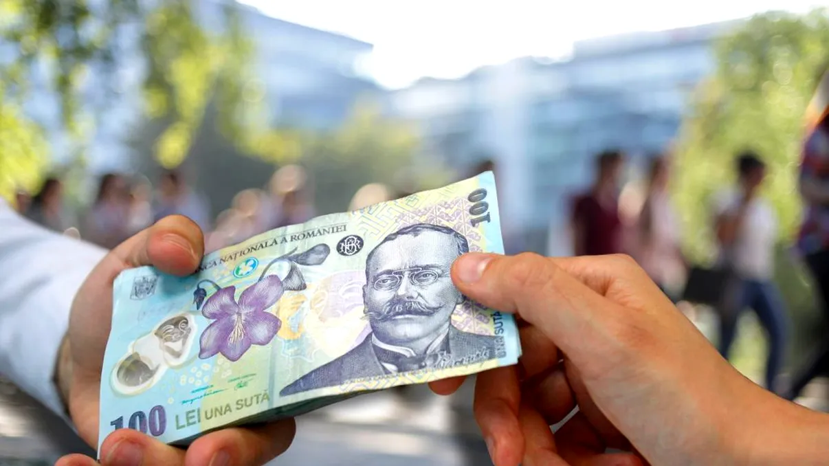 Acești tineri români vor primi 2.500 de lei de la stat. Condiția simplă pentru a-i lua