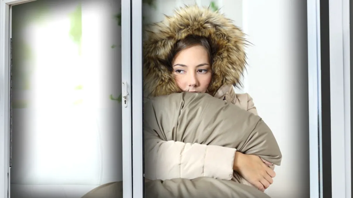 Greșeala uriașă prin care mulți români pierd căldura din apartament. Ce să faci iarna la geamurile termopan