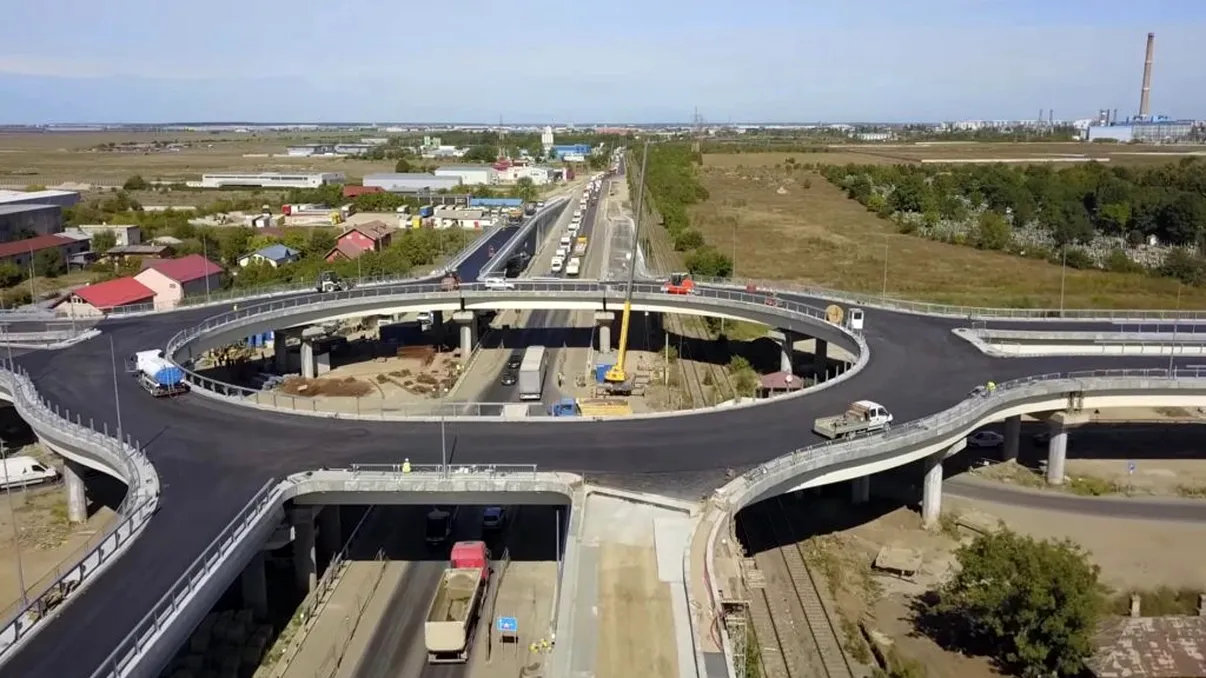 Pasajul Domnești s-a redeschis: ‘A durat 14 ani pentru un colac suspendat’