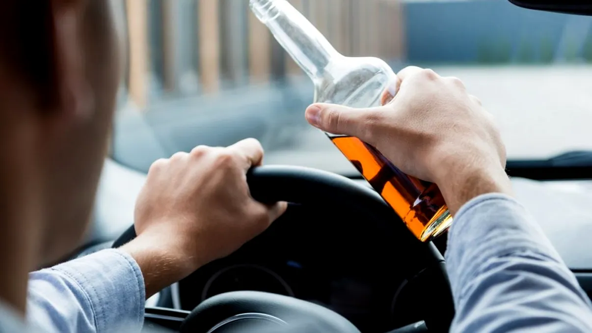 Un bărbat a venit beat la examenul pentru permis auto. Rămăsese fără carnet tot din cauza băuturii
