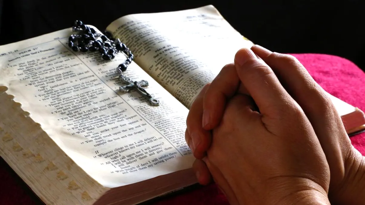 Cât țin post catolicii și ce mănâncă. Regulile stricte pe care le respectă în timpul postului