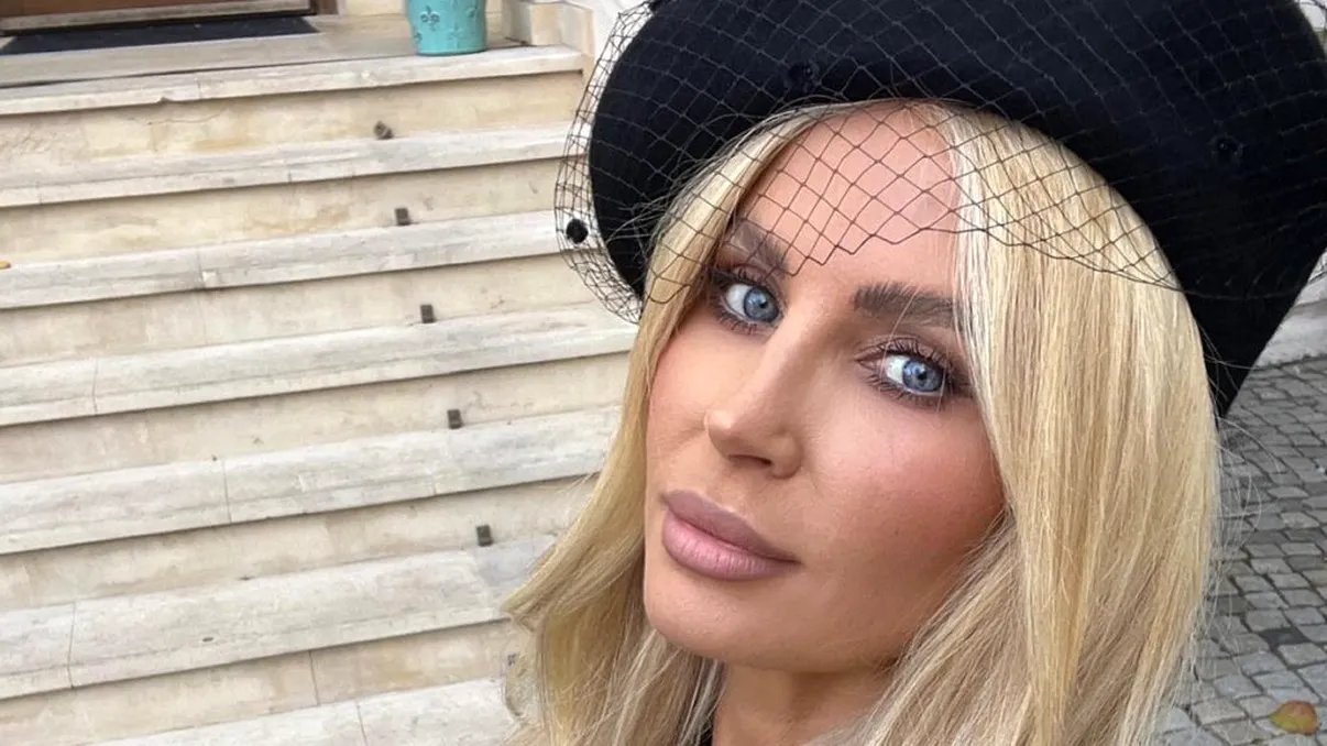 Cum arăta Andreea Bănică pe vremea când cânta în trupa Exotic. Cântăreaţa s-a schimbat destul de mult. Foto