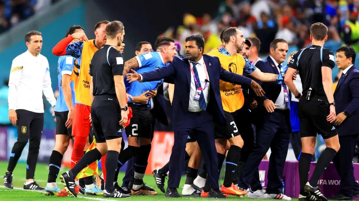 Scandal uriaş după meciul dintre Ghana şi Uruguay. Suarez şi colegii săi, reacţii neaşteptate după ce echipa lor a pierdut calificările