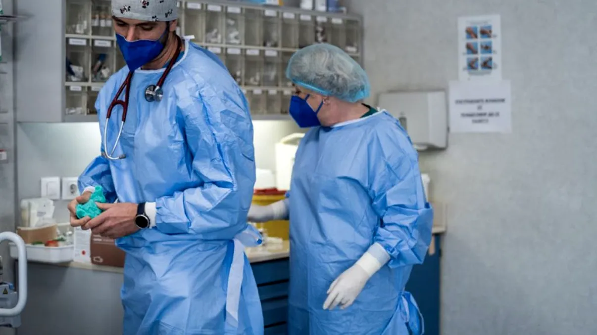 Boala periculoasă care se răspandește din Qatar. Medicii spun că virusul este mai periculos decât Covid-19