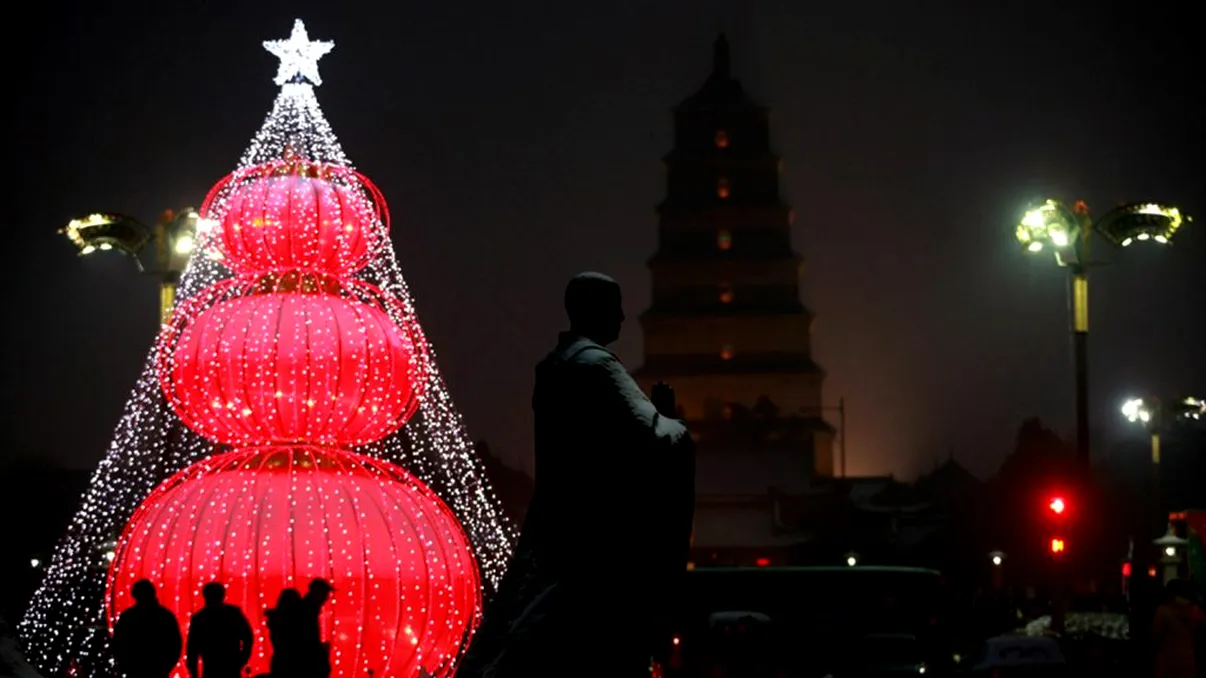 Țara care nu sărbătorește Crăciunul. Cum beneficiază însă în fiecare an