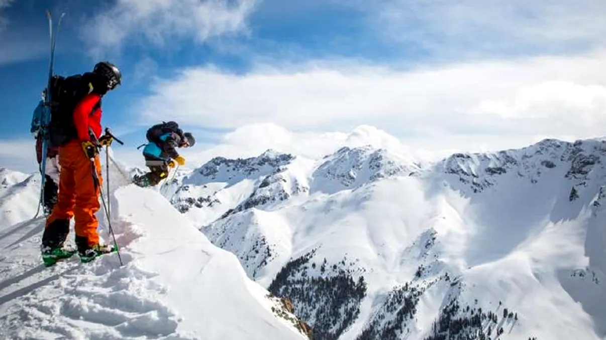 Alertă meteo: e risc mare de avalanșă până marți seară! Care este zona vizată