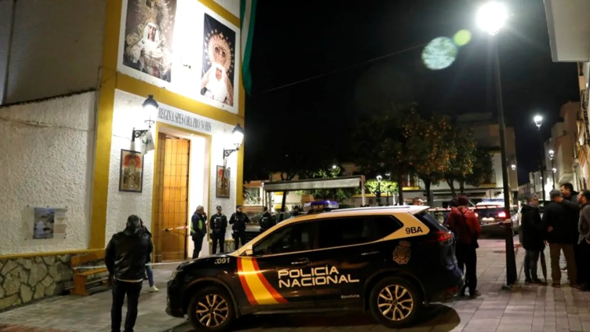 Atac cu sabia de samurai într-o biserică din Spania. O persoană a murit, iar cel puțin 4 au fost rănite. Cine este criminalul