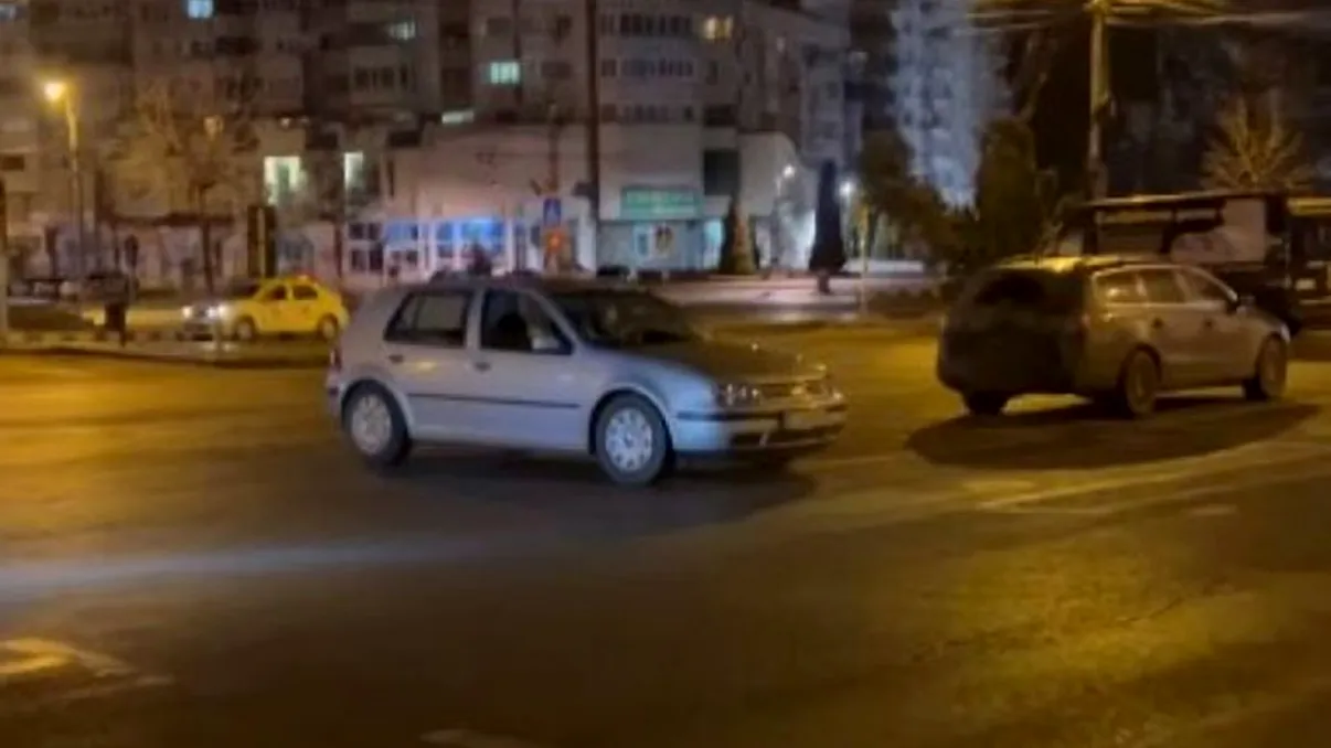 Un șofer din Botosani a uitat să tragă frâna de mână. Ce a putut să se întâmple a devenit viral pe internet