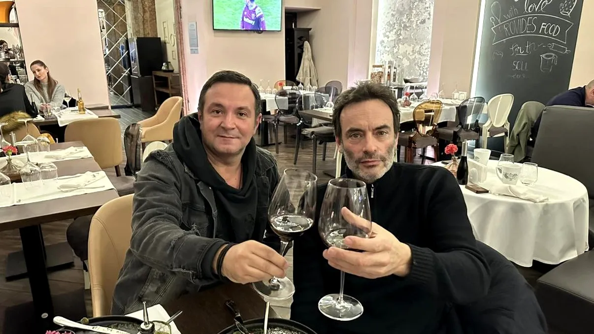 Daniel Buzdugan, actor la 48 de ani. Cum l-a ajutat fiul lui Alain Delon să rețină replicile, în ”21 de rubini”: ”Mi-a ieșit ca la carte!”. EXCLUSIV