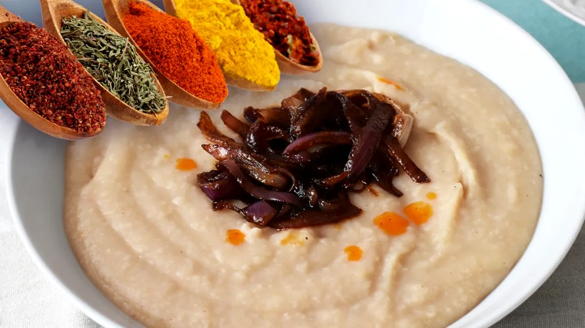 Secretul pentru cea mai bună fasole bătută. Ingredientul special care îi schimbă gustul