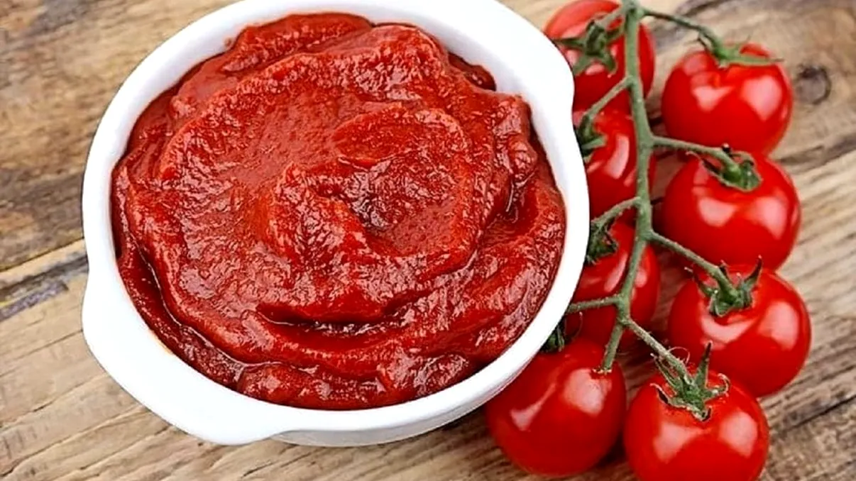 În cât timp expiră pasta de tomate după ce ai desfăcut-o. Nu o mai consuma sub nicio formă dacă a trecut această perioadă