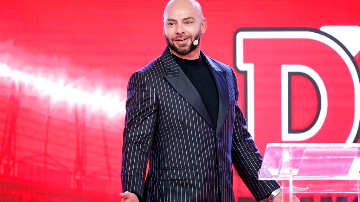 Ce vârstă mică are iubita lui Giani Kiriță. Fostul fotbalist, fermecat de trupul ei GALERIE FOTO