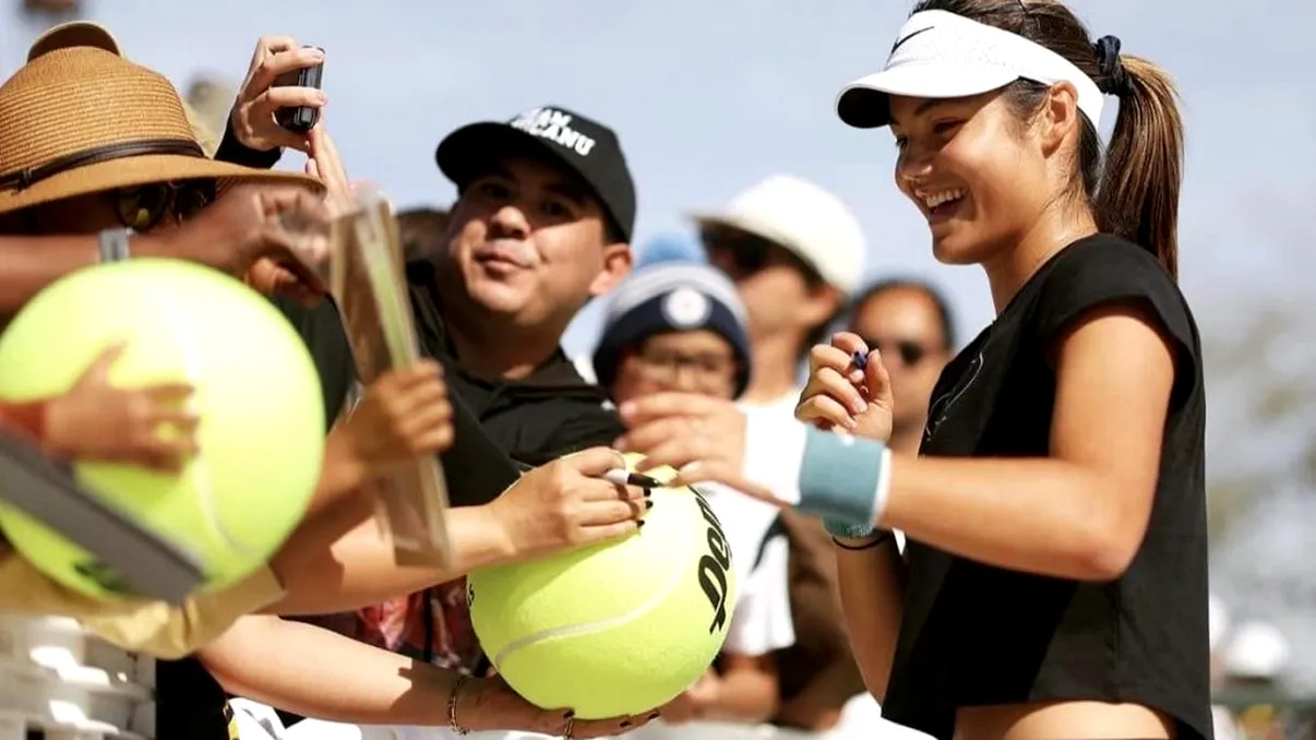 Cel mai frumos punct de la Indian Wells. Emma Răducanu s-a calificat în optimile turneului după un meci dramatic de trei seturi - VIDEO