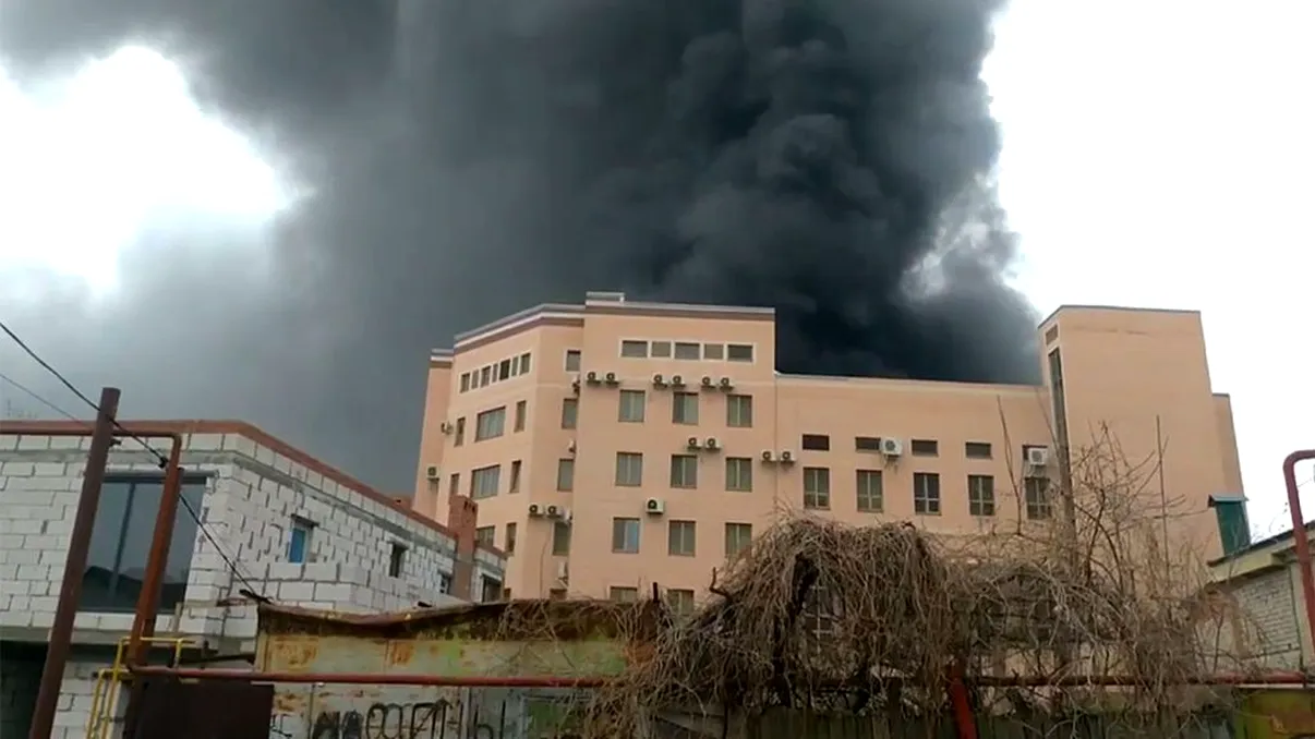 Incendiu puternic la sediul FSB din oraşul rusesc Rostov-pe-Don. A fost auzită şi o explozie, ce s-ar fi întâmplat. Video