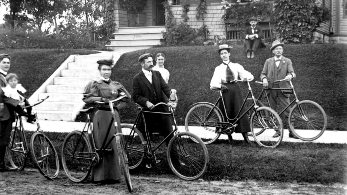 Ce rol avea bicicleta în mediul rural, de fapt. Cum era folosită ca piața muncii să se dezvolte VIDEO