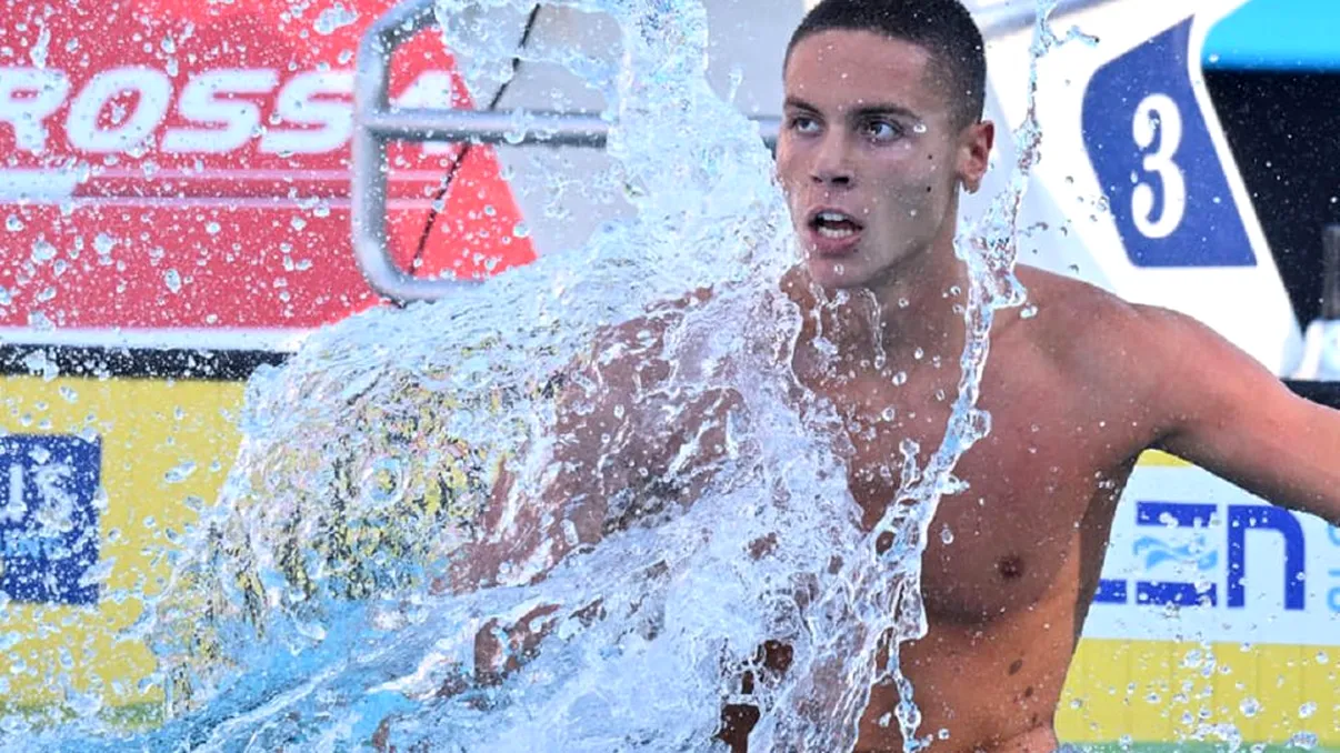 David Popovici, prima reacție după ce a câștigat două titluri naționale. „M-a obosit foarte tare”. Ce spune despre examenul de bacalaureat - GALERIE FOTO