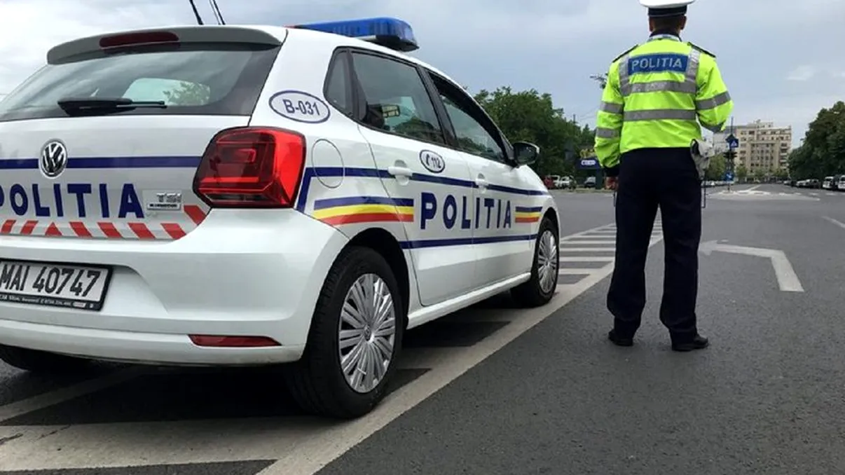 Regulă nouă în trafic, şoferii trebuie să fie atenţi. Ce nu mai au voie să facă poliţiştii de la Rutieră