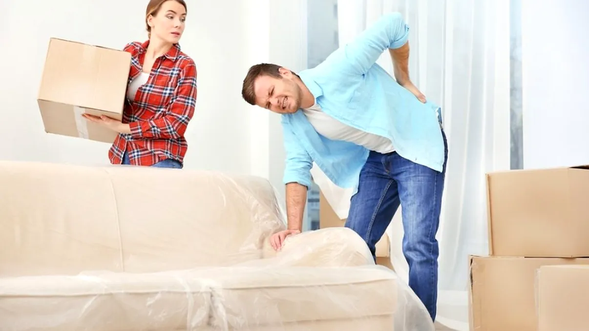 Cum muți mobila fără ajutor. Ce truc genial a descoperit o femeie te va ajuta prin casă VIDEO