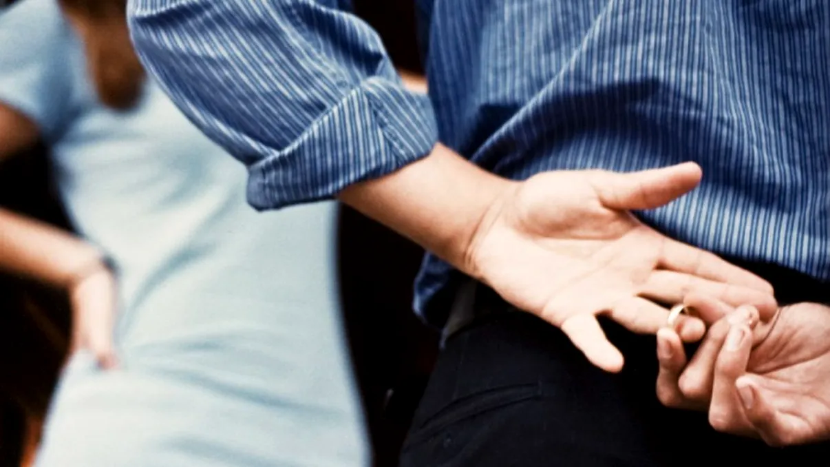 Persoanele căsătorite regretă când înșală sau nu? Studiul care răstoarnă tot ce credeam