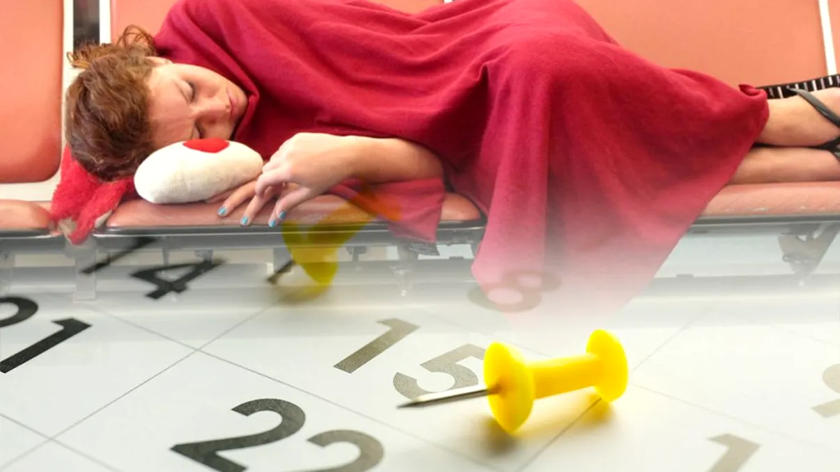 O româncă a dormit 17 zile pe canapea într-un aeroport din Spania. Motivul incredibil