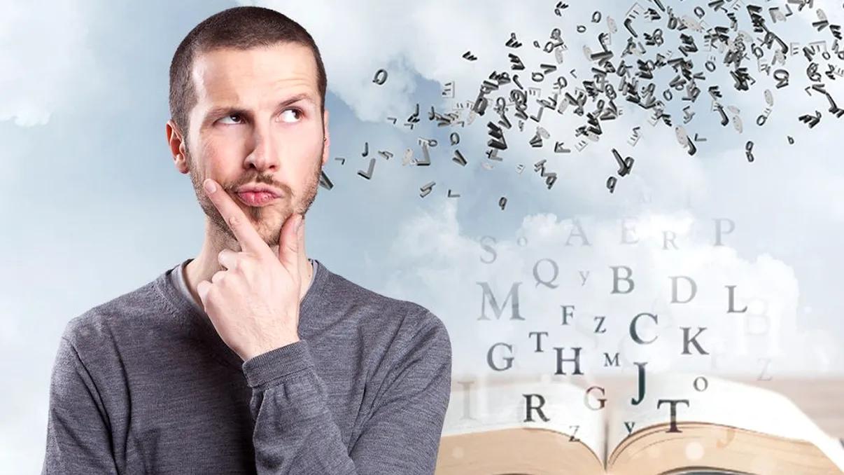 Șezloange sau șezlonguri? Care este forma corectă, de fapt, pe care românii nu prea o folosesc