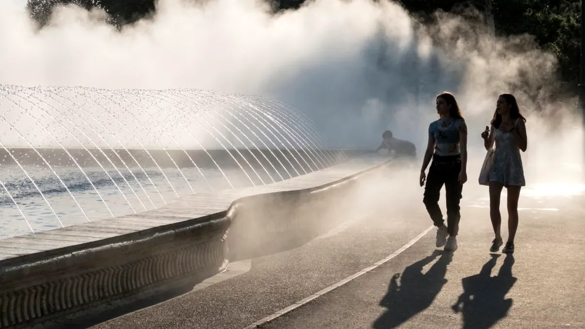 Gestul disperat al unui român a devenit viral. Ce a făcut fără pic de ruşine în centrul Bucureştiului