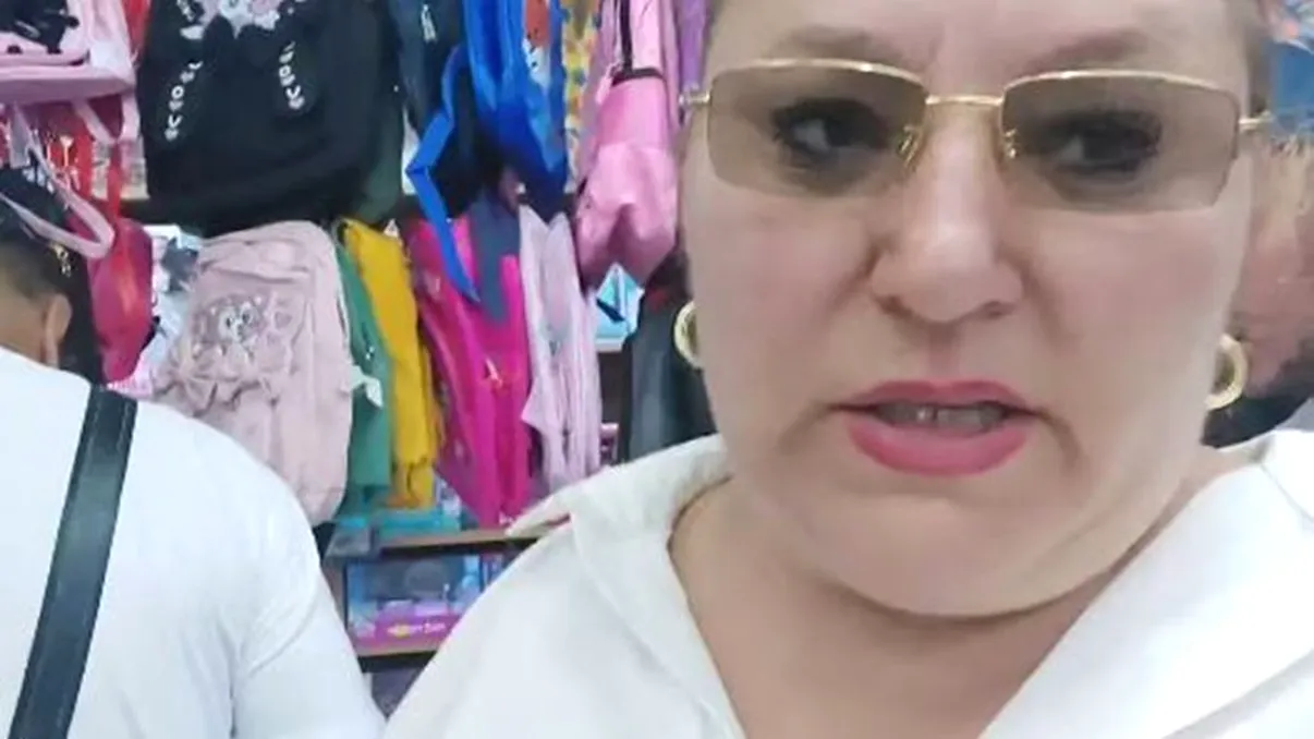 Primarul din Crevedia a sărit pe geam după apariția senatoarei Diana Șoșoacă: ”Hai, pe bune! V-am făcut ceva?