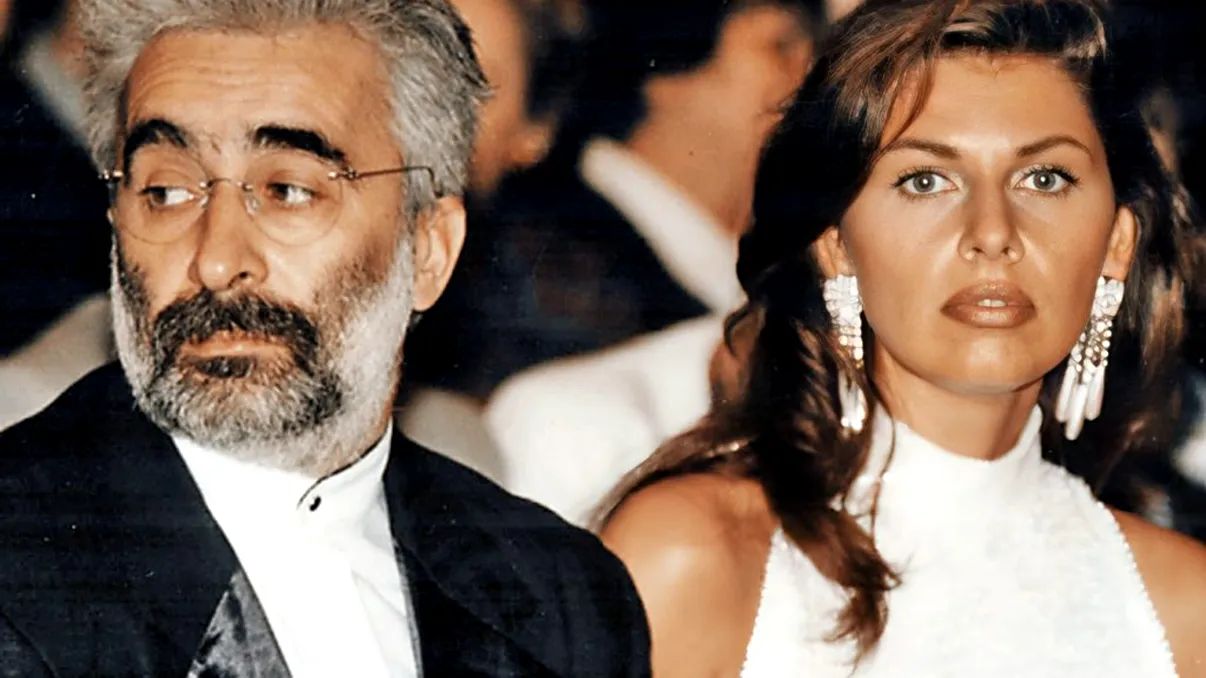 Ce s-a ales de Janine, prima soție a lui Adrian Sîrbu, fostul patron PRO TV. A dispărut de la TV și a plecat din țară. E total schimbată la 56 de ani