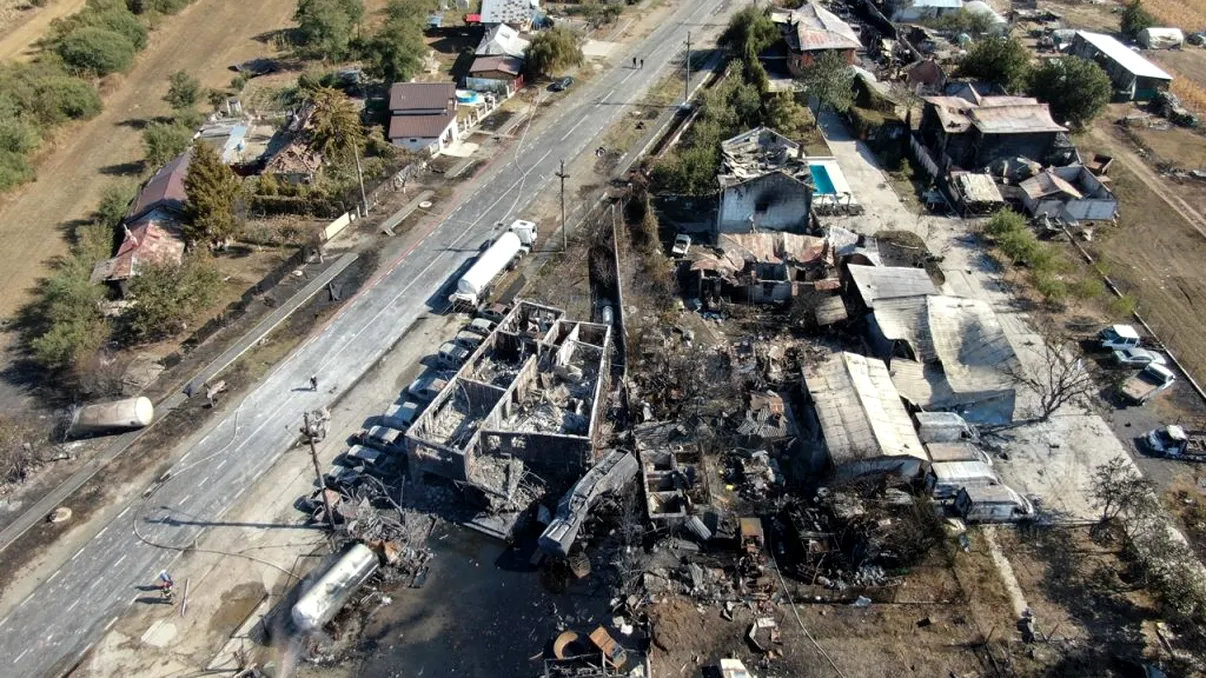 Miracolul exploziei de la Crevedia. Ce a ieşit dintre dărâmături după atâtea zile: „Ars la urechi, stă singur pe picioare”