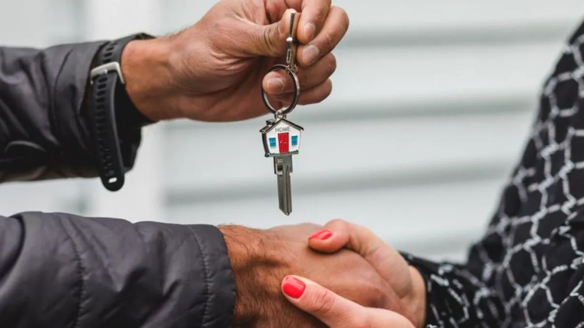 Contractele de chirie, la control! Ce riscă chiriașii care locuiesc la o altă adresă decât cea din buletin